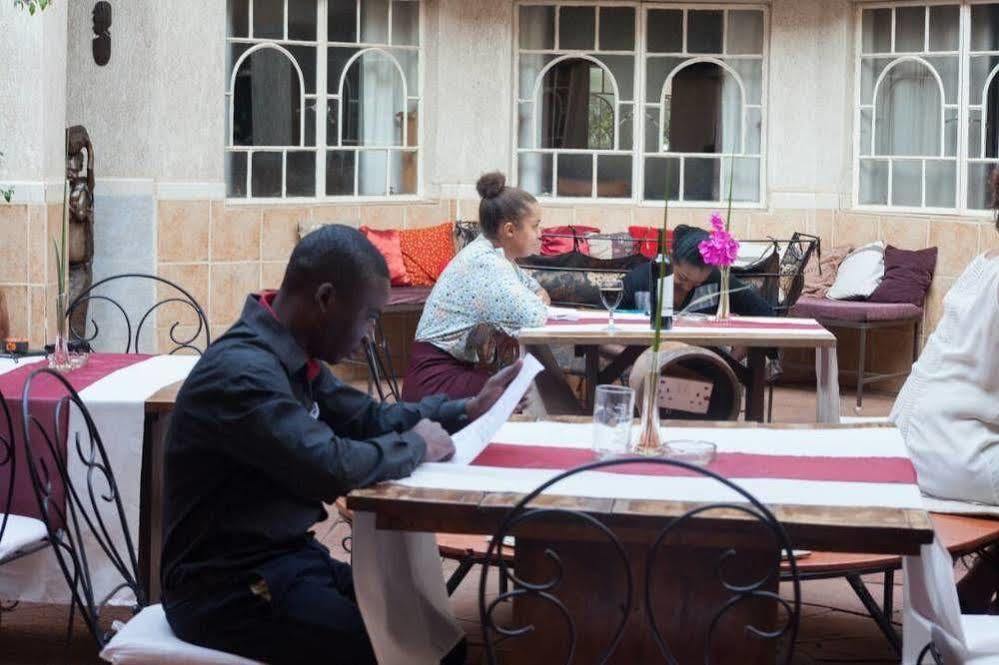 Madidi Lodge Lilongwe Bagian luar foto