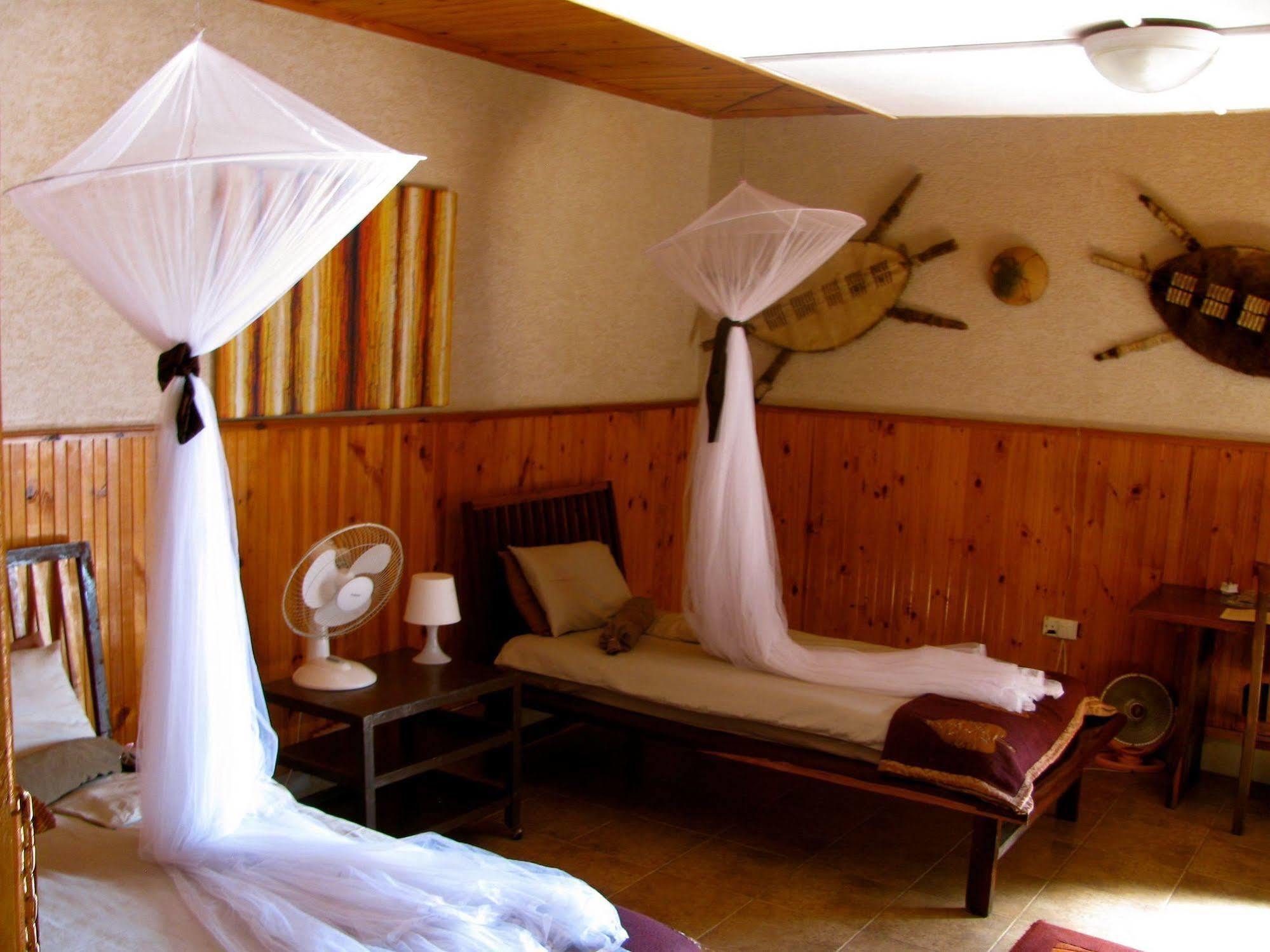 Madidi Lodge Lilongwe Bagian luar foto
